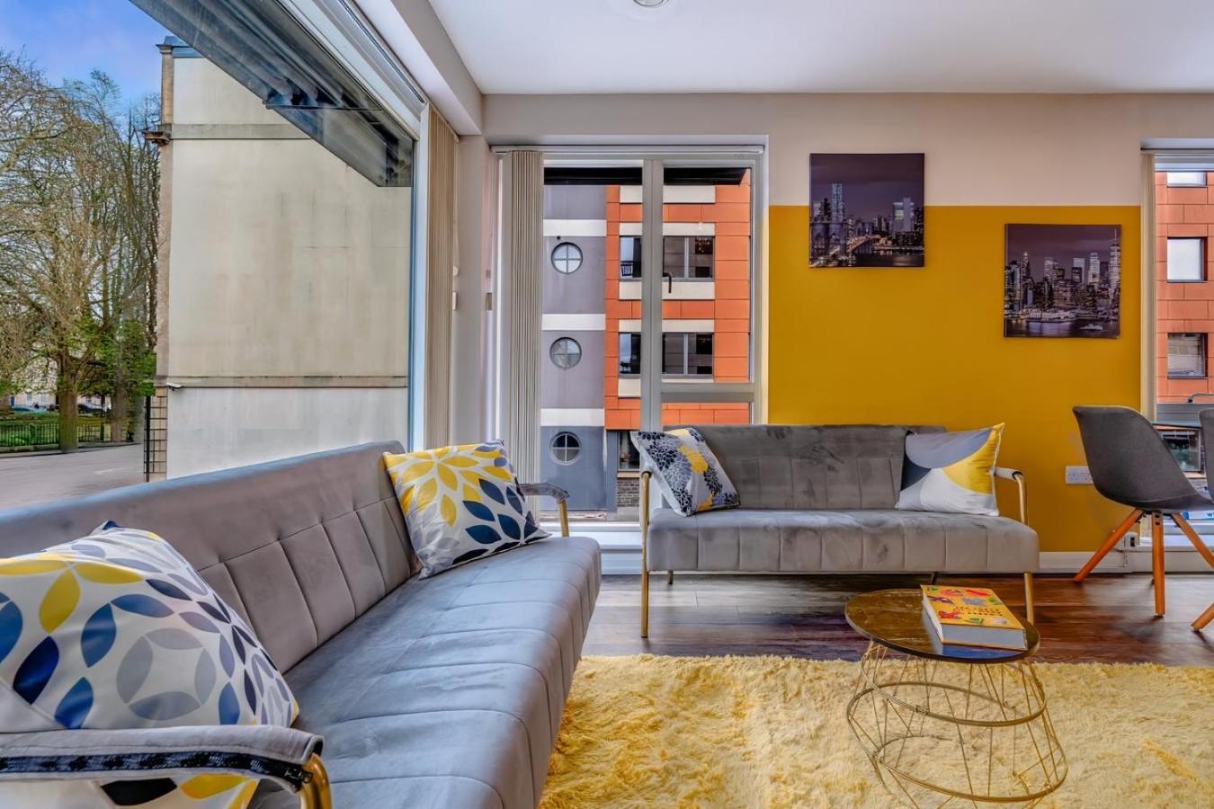 Iconic Garden Apt, Steps From City Centre & Cafes Бристол Екстериор снимка